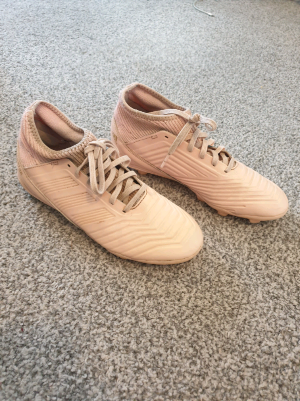 football boots size 5